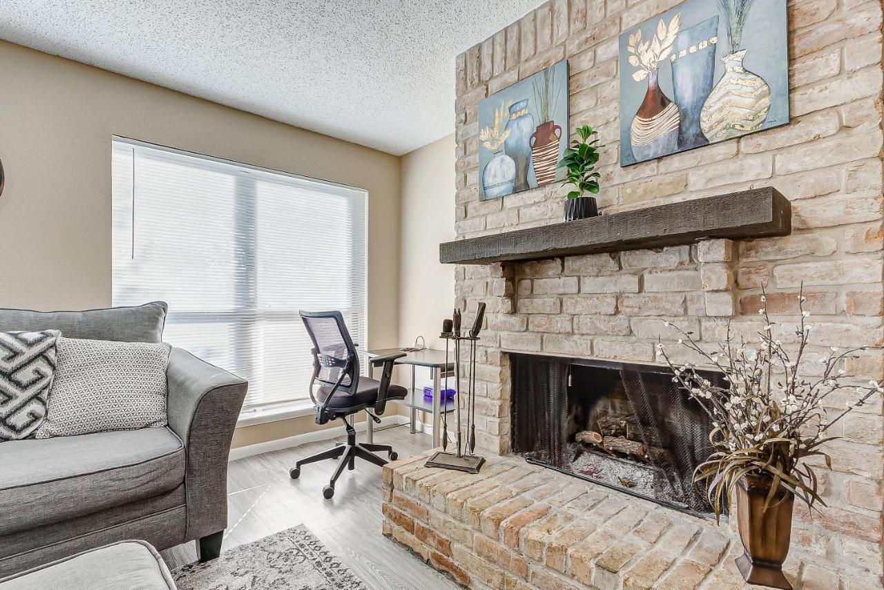 Cheerful 3-Bedroom Home With Indoor Fireplace هيوستن المظهر الخارجي الصورة