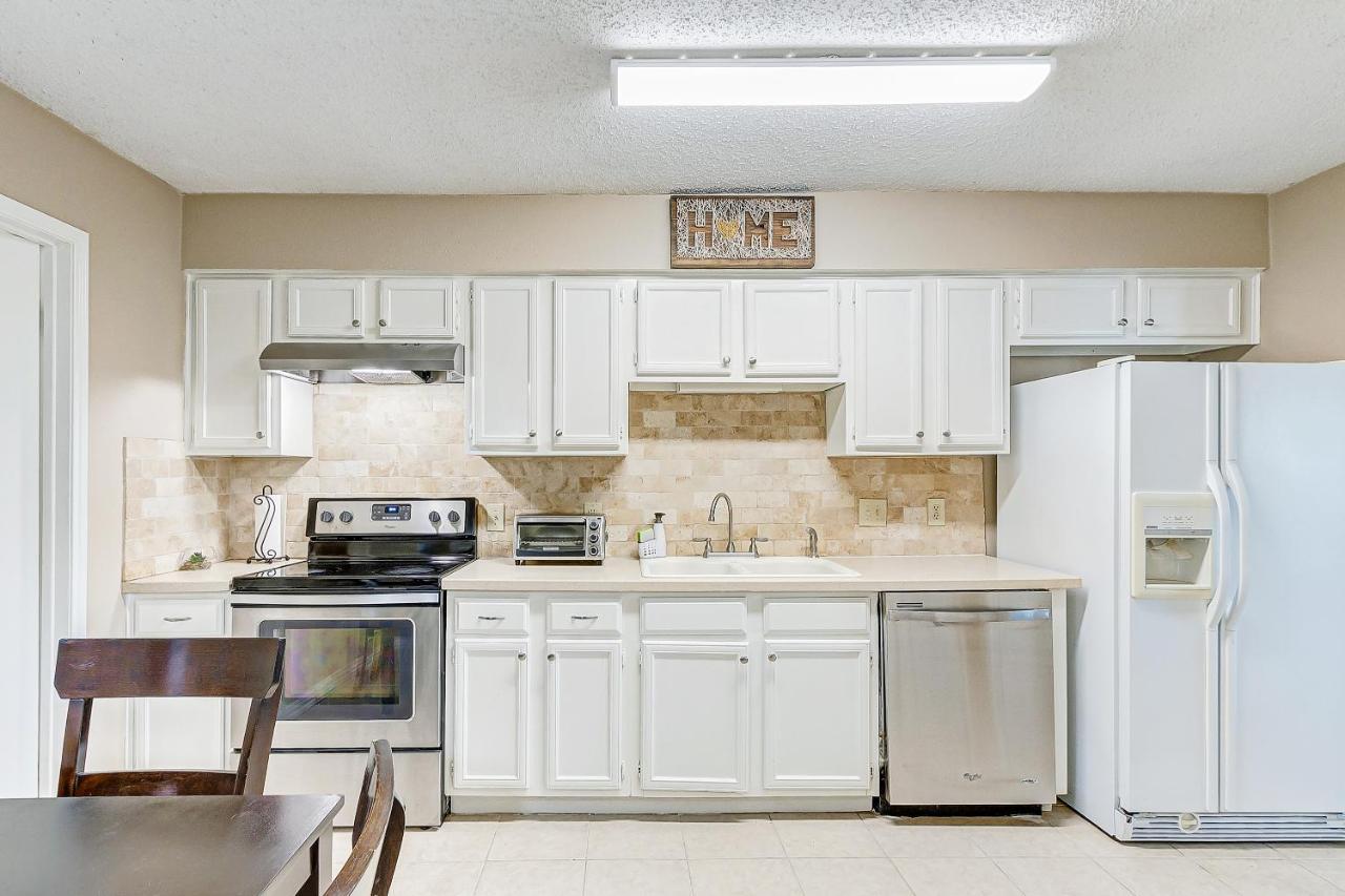 Cheerful 3-Bedroom Home With Indoor Fireplace هيوستن المظهر الخارجي الصورة